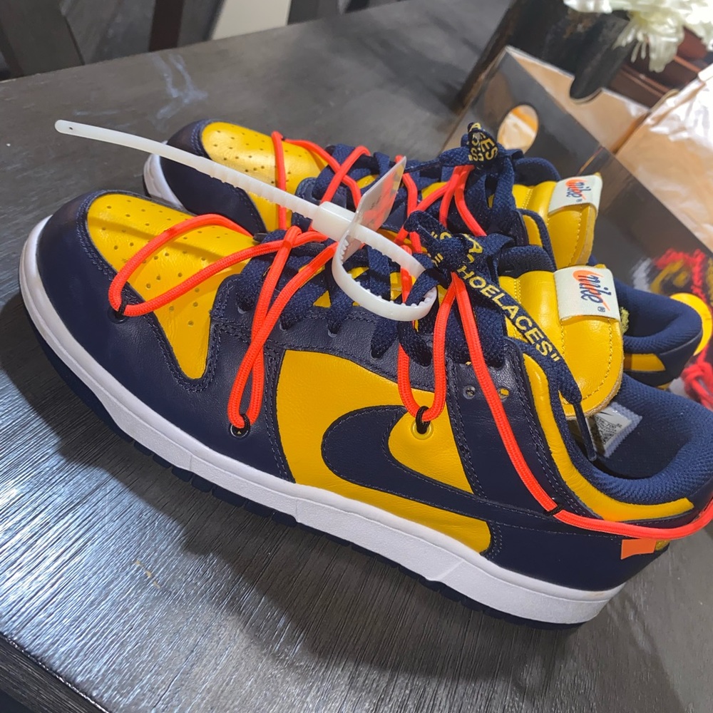 Off white x dunk low university gold size 9